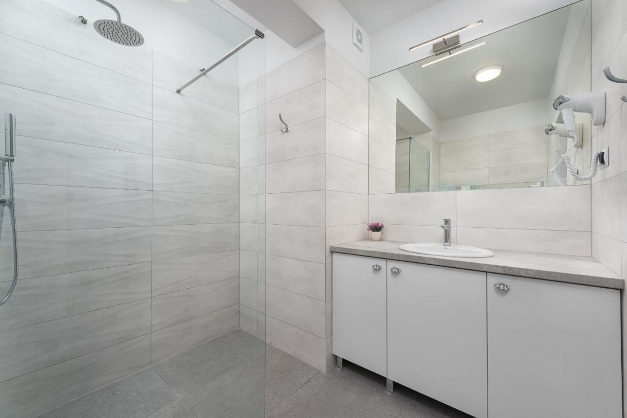 Roza Baltyku - Apartamenty I Pokoje A Debki Esterno foto